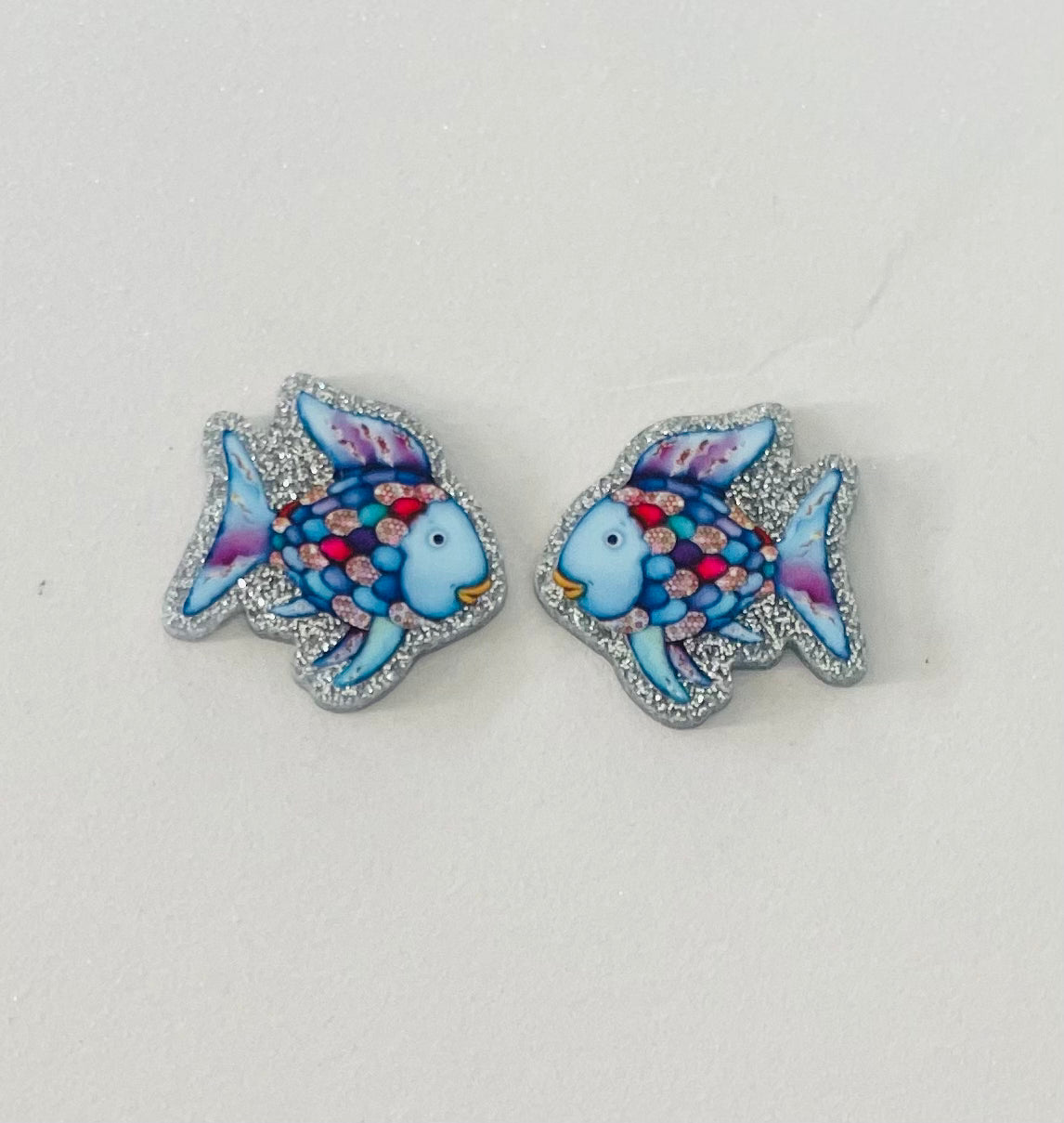 Resin Flatback Planar (Silver Glitters) E0899 - Fish (2 Profiles, Right & Left Available)