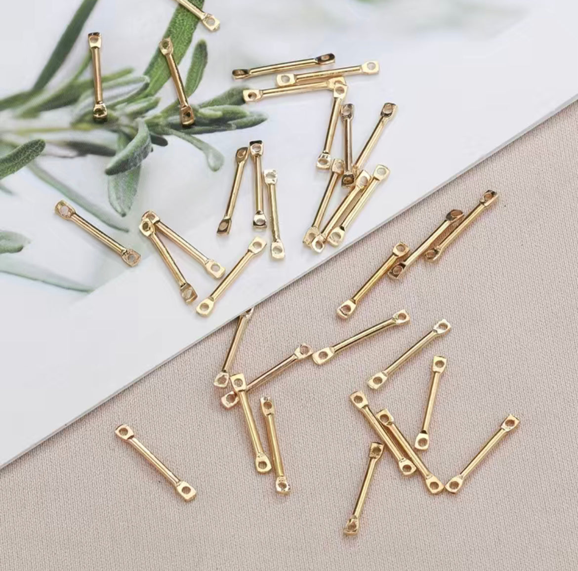 Connector- Simple Gold Colour Metal Double Ring Connector (50ea/pack)