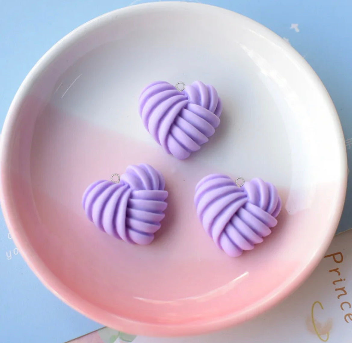 Resin Flatback Wool Knitting Hearts Charm / Pendant (4 Colours with Hook)