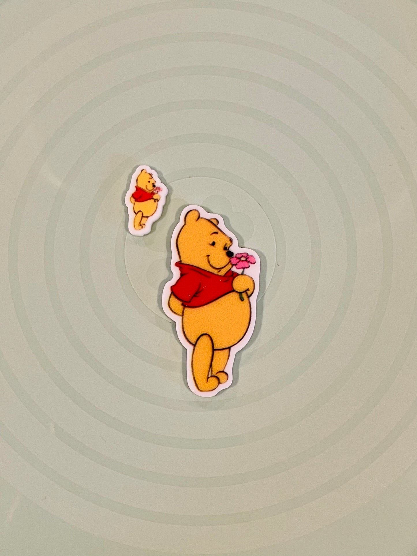 Resin Flatback Planar - Pooh Series 8 (2 sizes, 2 facing)