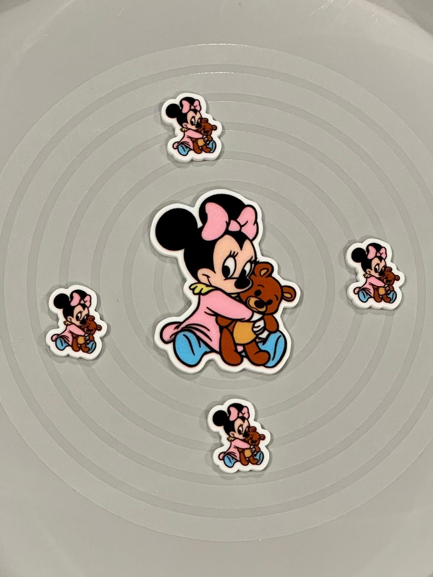 Resin Flatback Planar - MickeyMouse (2 sizes)