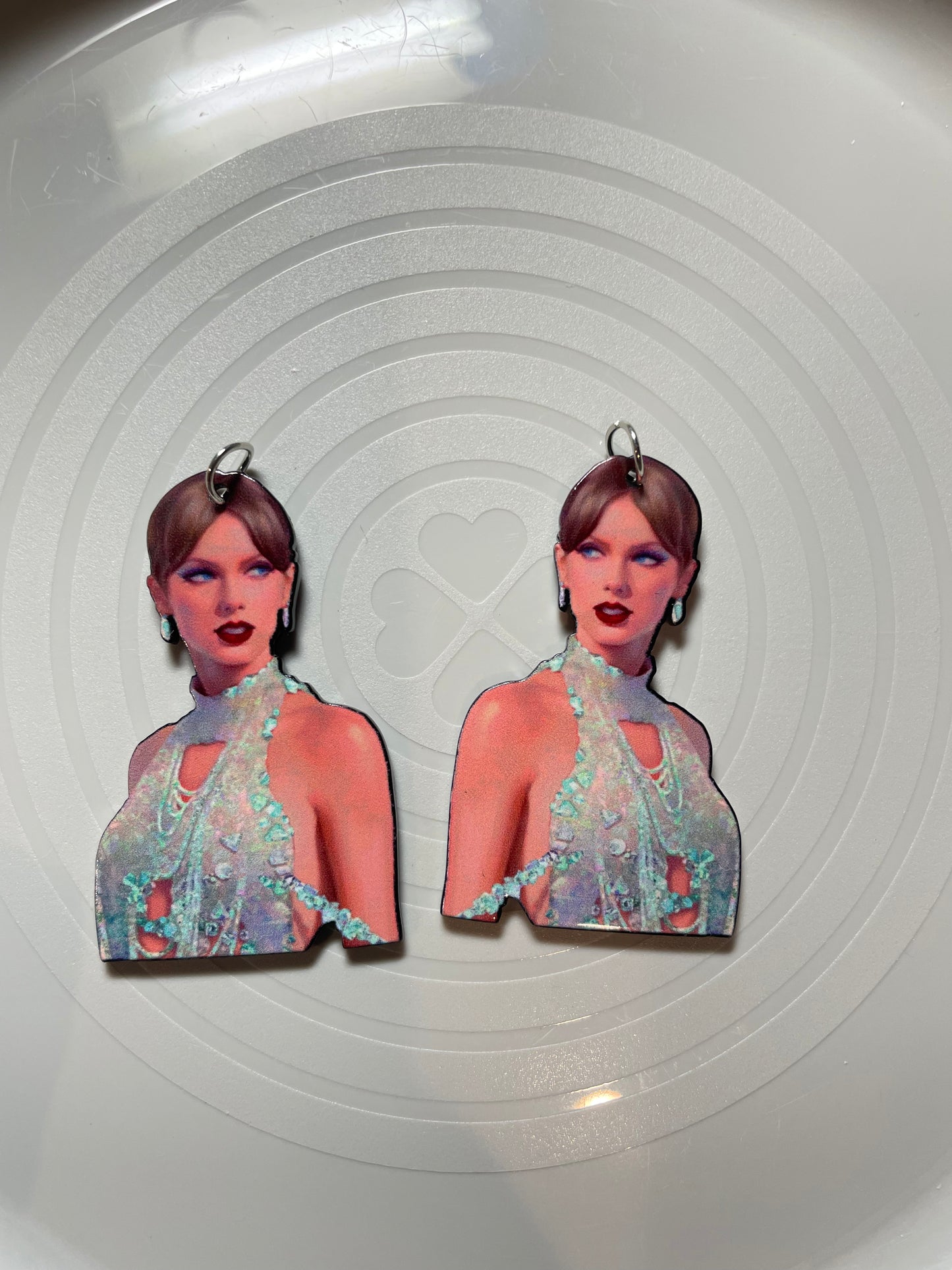 Resins Flatback Planar (Celebrity Collection) Swiftie - Double-Sided Print with Hole and O-ring