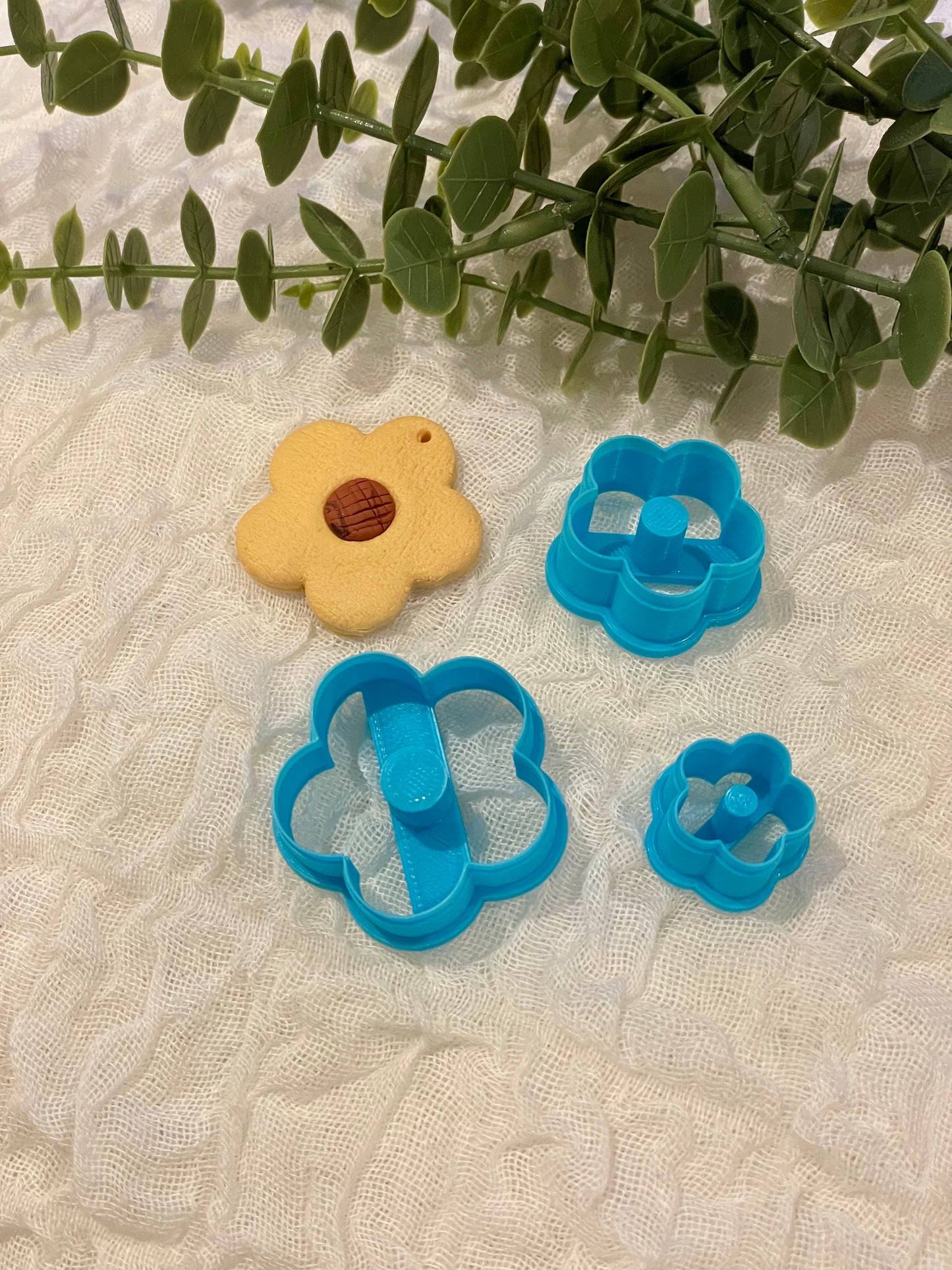 Clay Cutters CC0008 - 5 Petals Flower ( 3 Sizes Available)