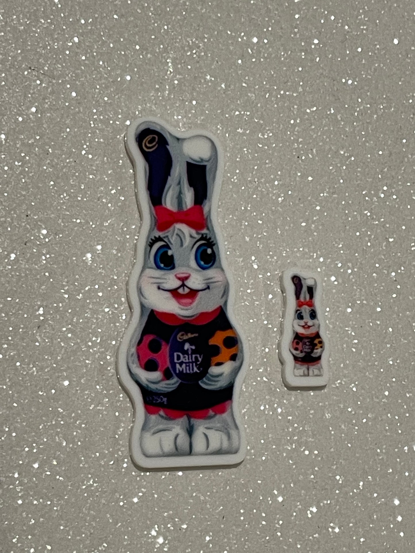 Resin Flatback Planar E0907 - Easter Bunny and Egg (2 Sizes Available)